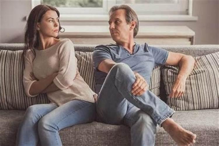 梦见和前妻吵架还有前妻的家人吵架 是什么意思？