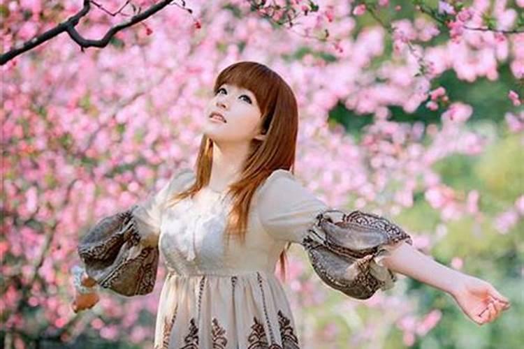 八字怎么样看桃花运？金水旺异性缘佳