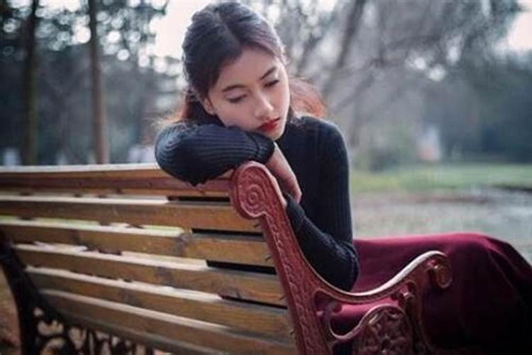 梦见喜欢的人暗恋上别人的预兆