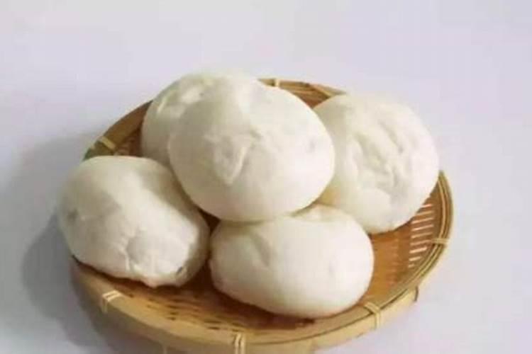 梦见跟已死的奶奶一起吃饭的预兆