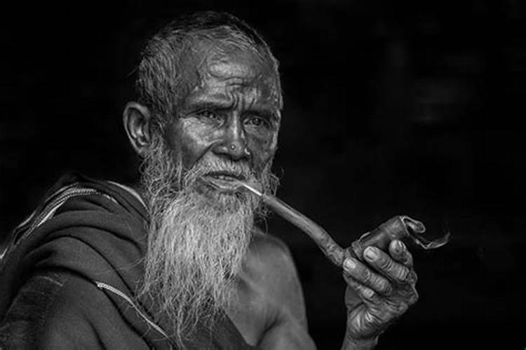 梦见和已故的外公说话的预兆
