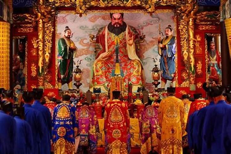太岁符,分为殷帅太岁符命和阴阳二符篆