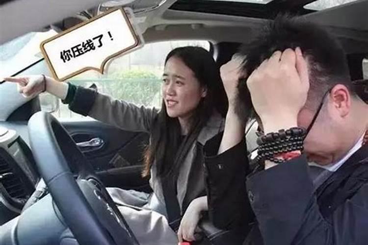 梦见搭别人的车回家是什么意思