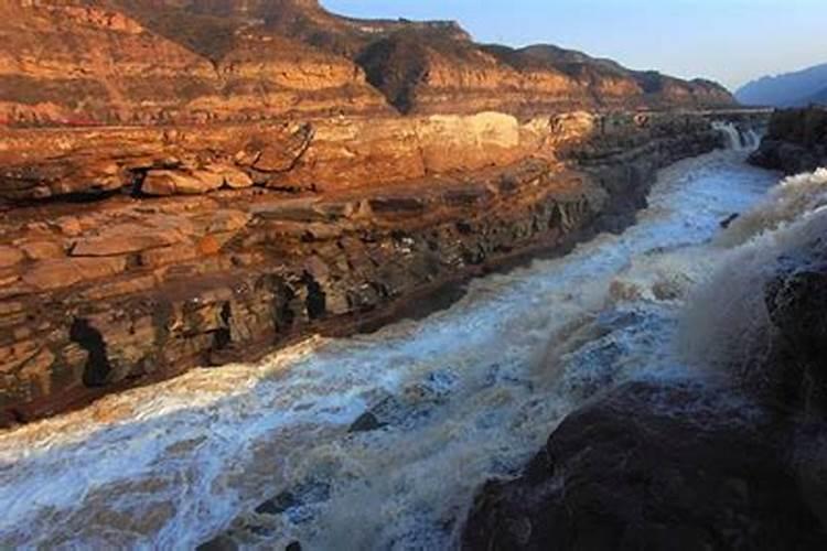 梦见湍急的水流是什么意思？