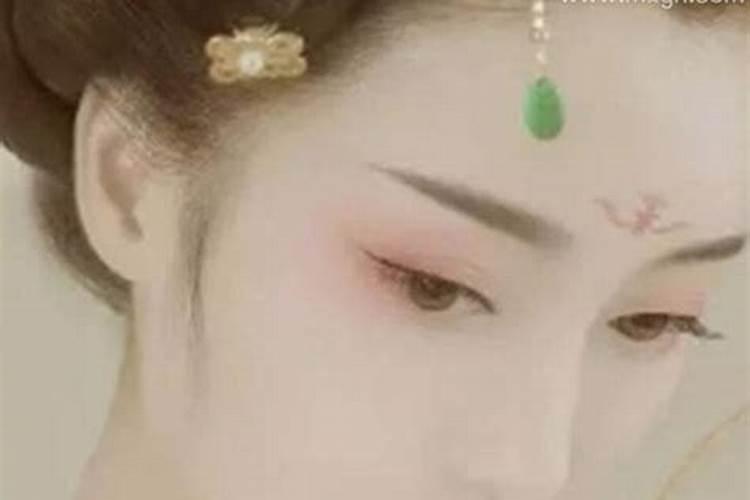 梦见女生喜欢自己寓意