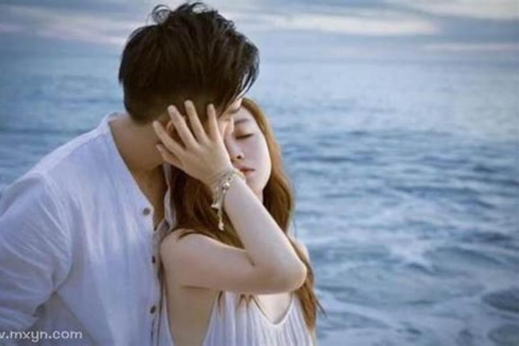 梦见自己老公与别的女人亲热的预兆