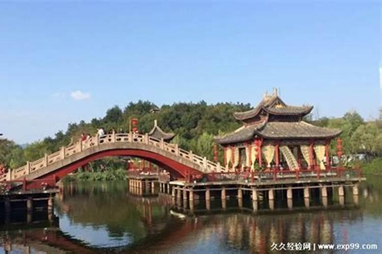 腊八诗词名句大全(56首腊八诗词经典)