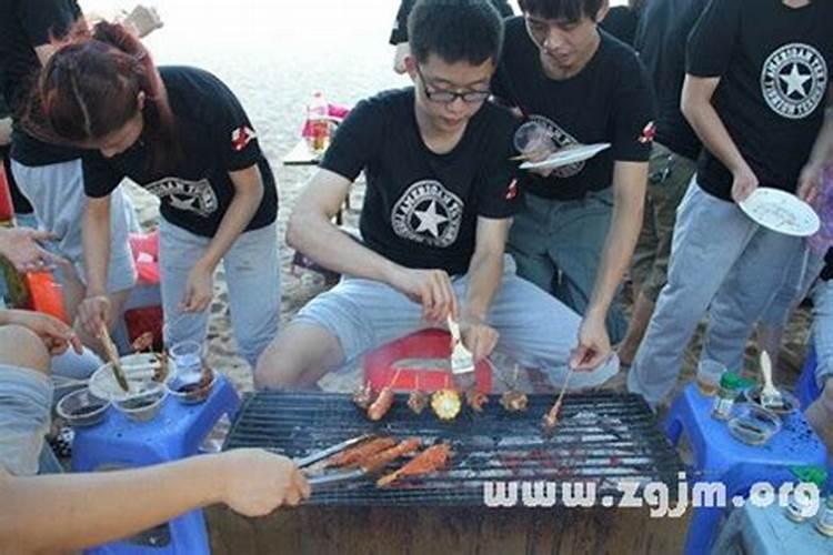 梦见吃烤乳猪