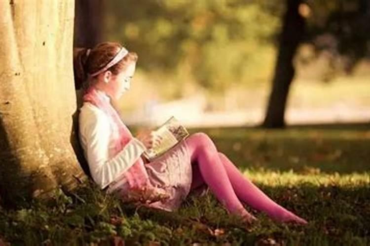 2019年立冬出生的属猪女孩缺金如何取名？