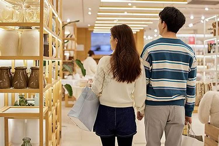 梦见男朋友和别人接吻的预兆