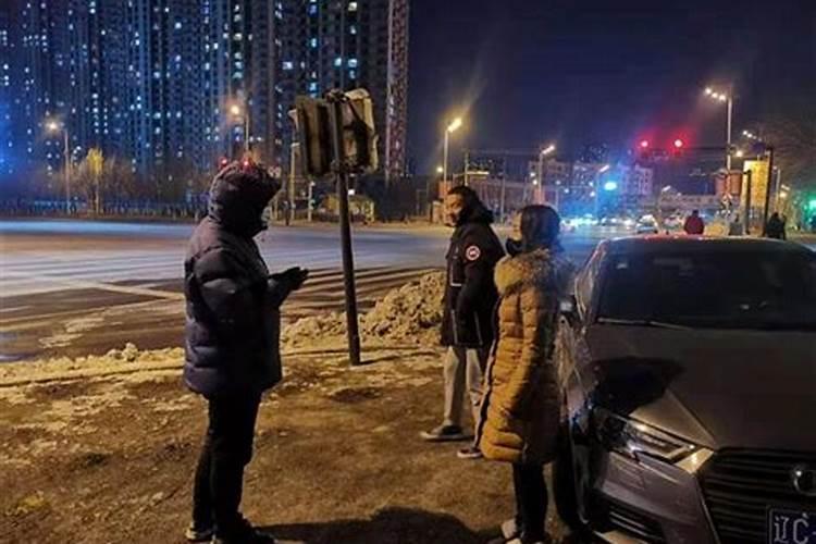 床头朝哪个方向财运好