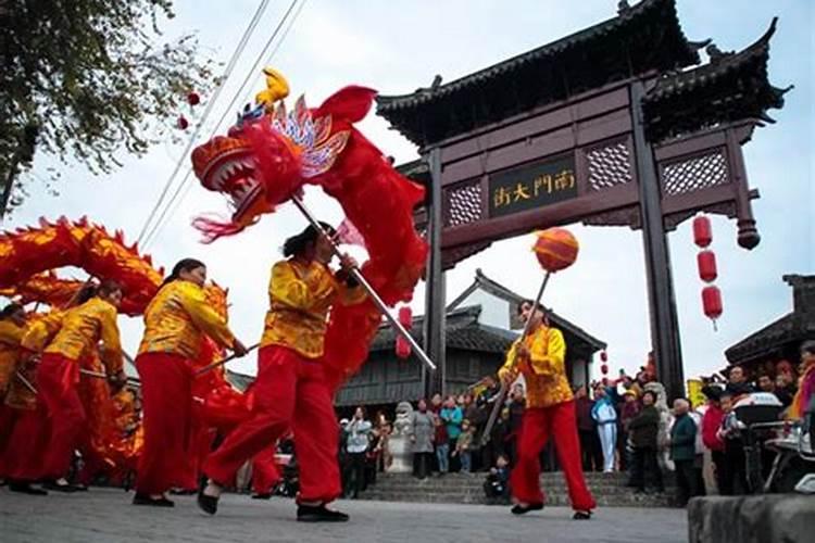 什么时候去高邮旅游比较好？为什么？