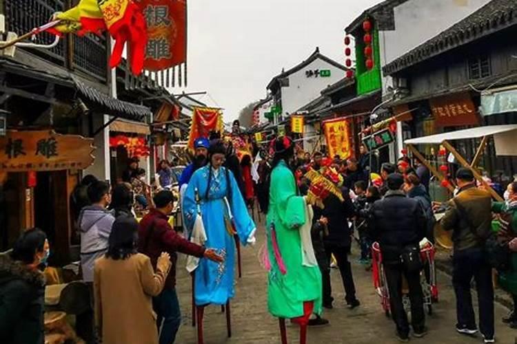 中国的传统节日很多,把你知道的写下来,并通过查资料,介绍其中两个来由...