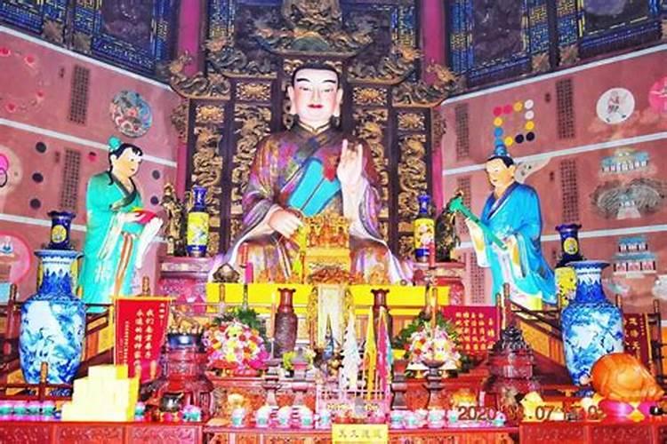 总是梦到自己孩子头上有好多虱子,是什么原因啊？？？