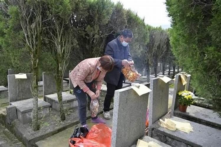 中元节烧纸能不能提前两天烧 中元节烧纸能提前两天烧吗