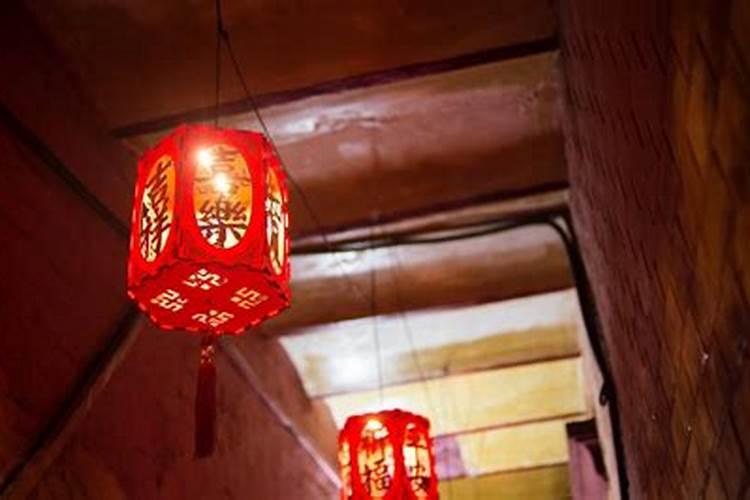 1965年属蛇2024年刑太岁运气如何 65年57岁生肖蛇犯太岁如何化解
