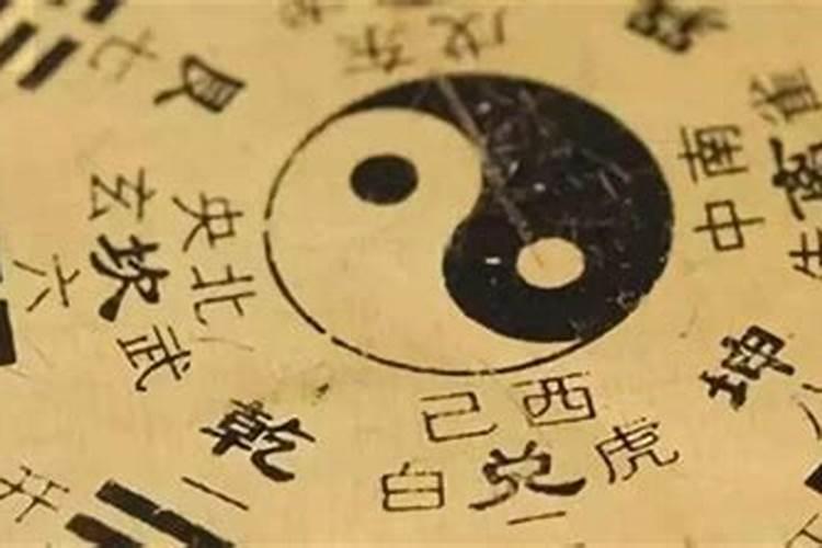 请教基础知识:六爻预测流年卦是否除了日神月建之外还要看太岁？