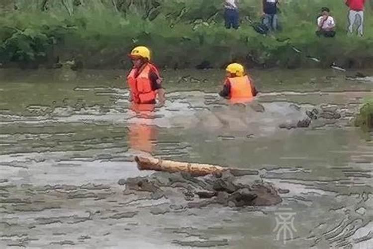 梦见被水围困后水自动退去的预兆