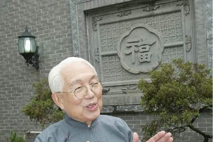 一代风水大师逝世,他一句话就收取李嘉诚200万,到底说了什么？