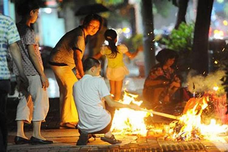 中国鬼节有哪些 中国三大鬼节是哪三个 中国四大鬼节
