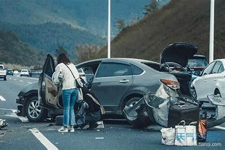 梦见死人的场面是什么兆头