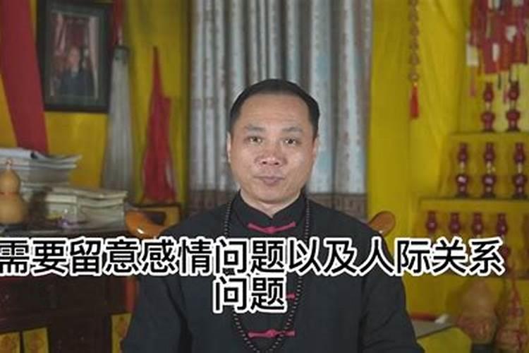 单身女孩梦到谈恋爱了,要引起注意了