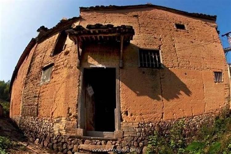 梦见经常回到老房子住的预兆