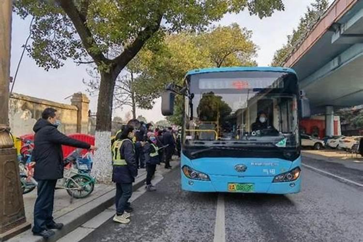 梦到大蟒蛇是什么寓意