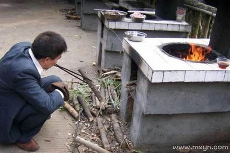 梦到烧柴火是什么意思