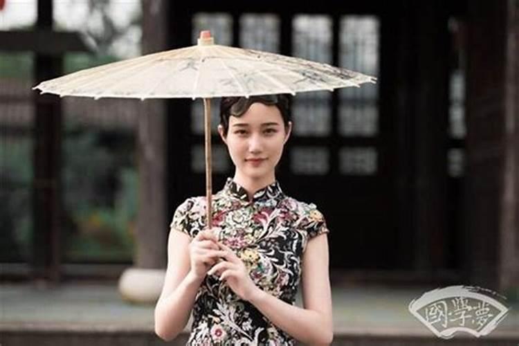 92的男猴与92的女猴能否婚配,1992出生男猴女猴婚配八字测算 好不