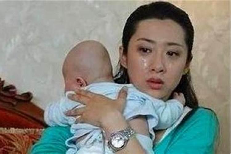 梦见死去的前夫找了女人