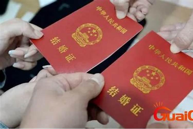女人做梦梦见一坨屎意味着什么