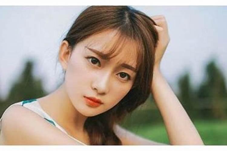 梦见女孩对自己有好感