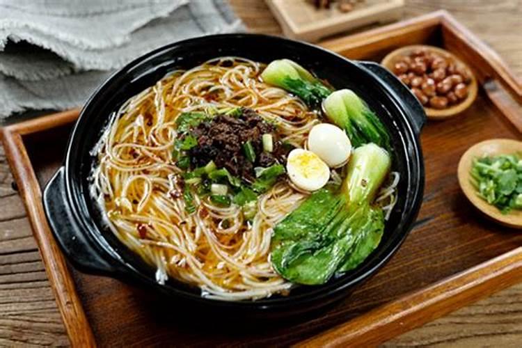 梦见吃已故老人的剩饭