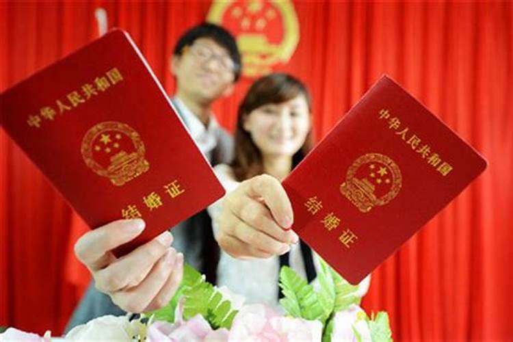 我七夕不和女朋友在一个城市这该怎么过