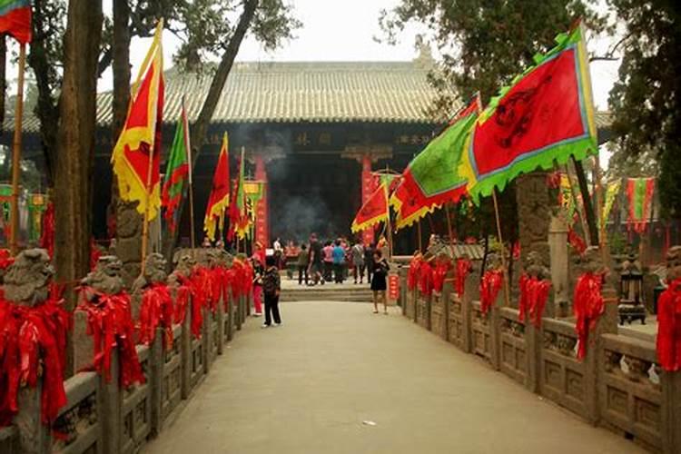 本命年属兔穿什么颜色本命年属兔穿白色衣服吗