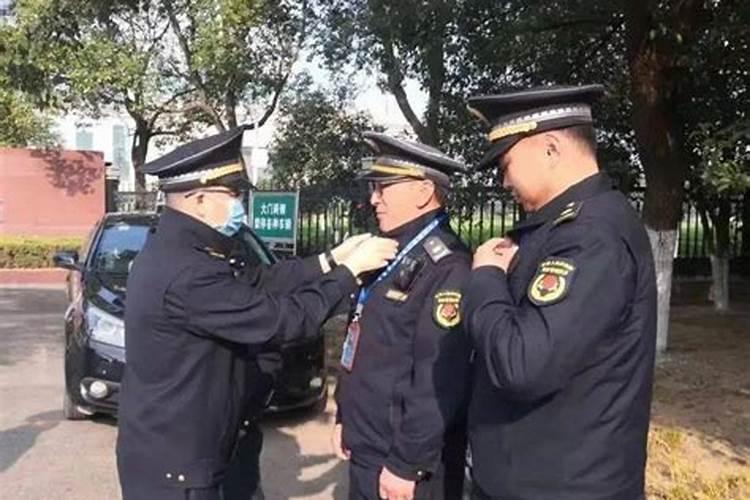 腊月搬家了各种倒霉真的吗 正月搬家好还是腊月搬家好