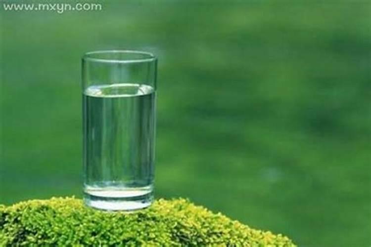 梦见水5种征兆要发财