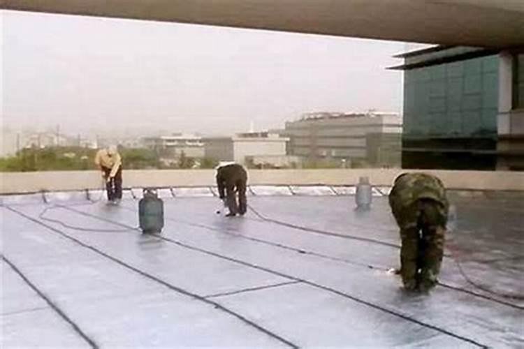 周公解梦梦见屋里漏雨 梦见屋里漏雨的寓意