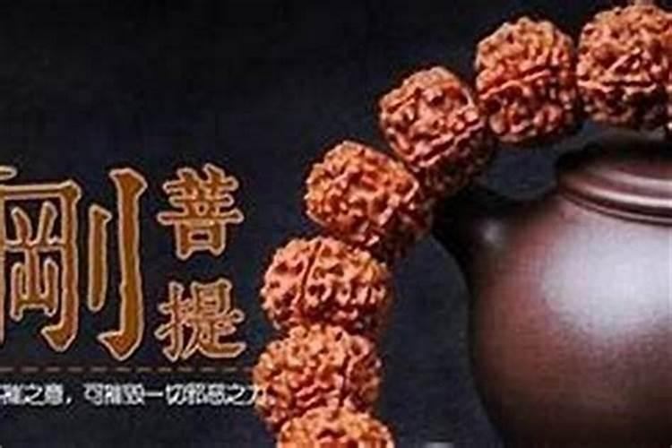 梦见牙齿掉,吐出好多小碎牙,是何预兆？急!!!