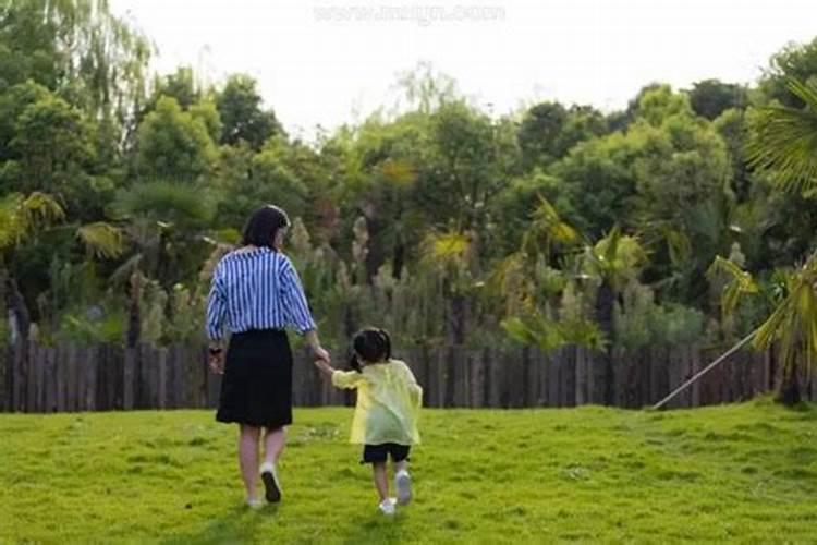 梦见很多小孩是什么意思？