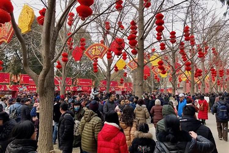 中元节晚上可以烧纸吗 中元节需要烧纸钱嘛