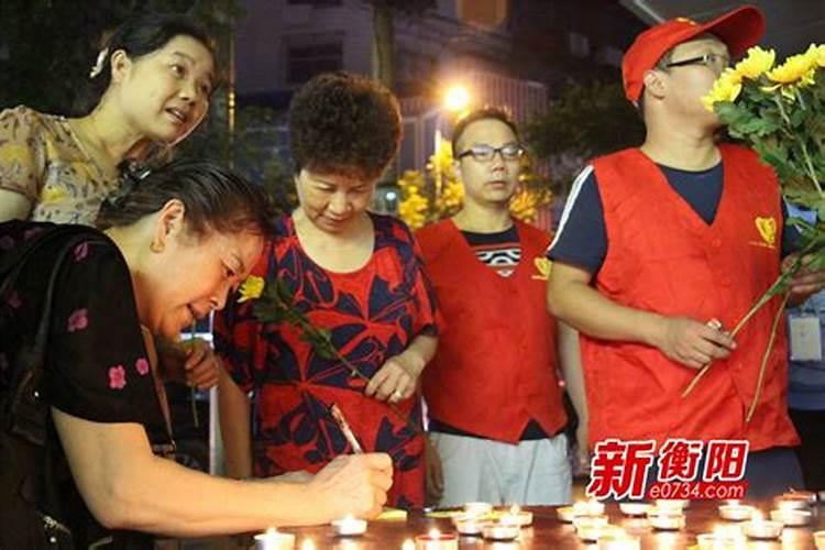 中元节上坟要做哪些事呢 中元节上坟要做什么