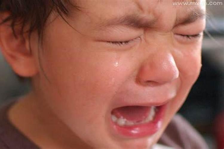 梦见抱着小孩哭是什么意思？