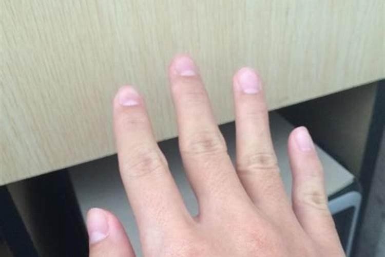 梦见哥哥家生了个女儿,还和我家女儿长得很像,还是我带,我还帮孩子起...