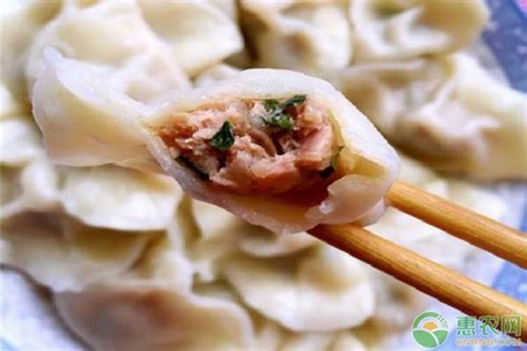 在朋友过生日那天让他还钱好么？