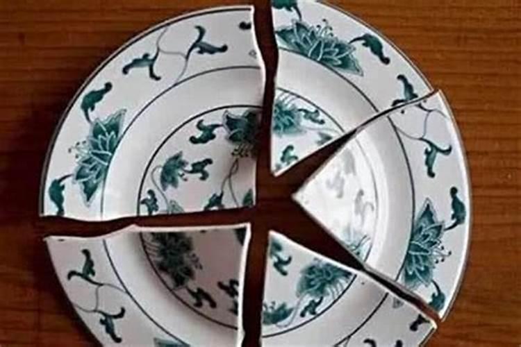 为什么正月十五要挂红灯,吃元宵？