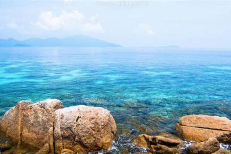 梦见波涛汹涌的大海是什么兆头？