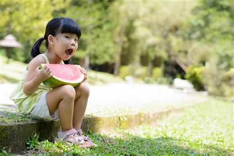 梦见儿子小时候的样子的含义 梦见儿子小时候的样子的意思