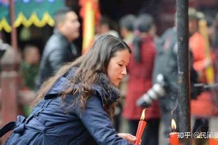 梦见我同家人拜佛的预兆